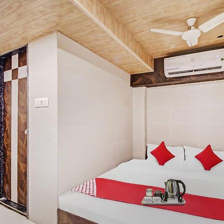 Hotel Ambedkar Kalyan Exterior photo